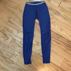 Patagonia baselayer pants size medium in purple